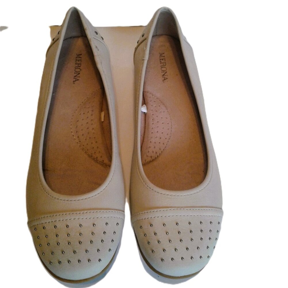 Merona - Cream woman shoes -Size 8